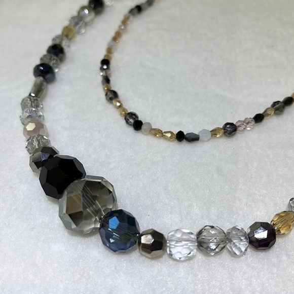 Earth toned beaded necklace - Picture 3 of 4